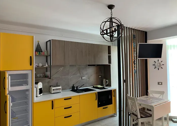 Black Sea View & & Pools Mamaia Nord 아파트